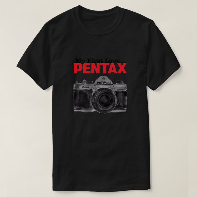 Pentax K1000 Min första Kärlek-avslappnade passnin T Shirt (Design framsida)