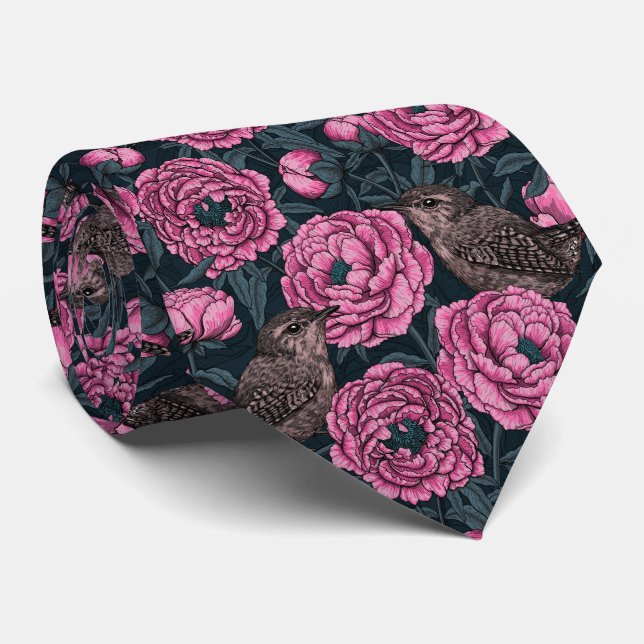Peonies and wrens on dark gray slips (Rullad)