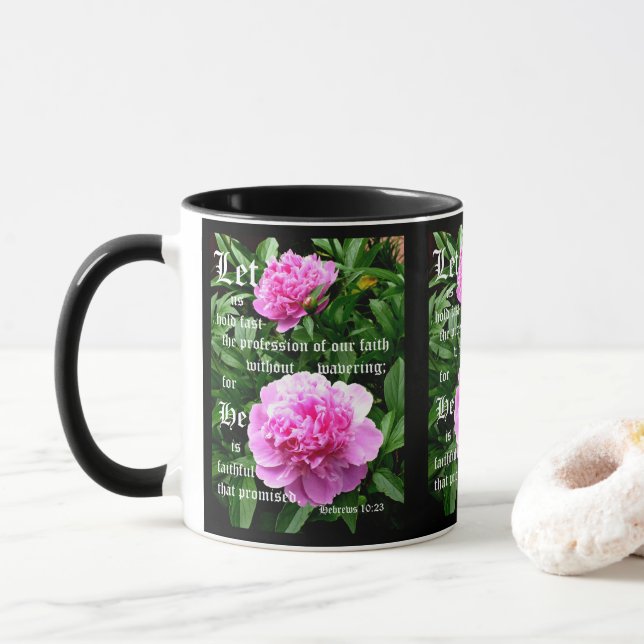 Peonies by Pearl with Hebrews 10:23 Mugg (Med munk)