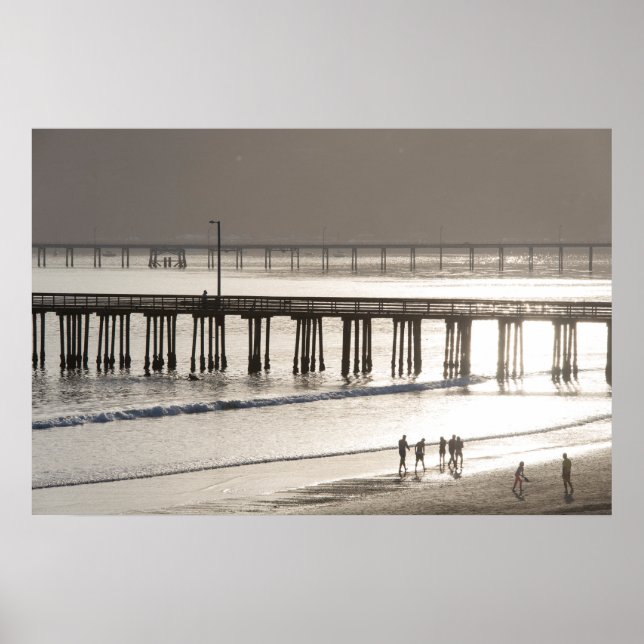 People Enoying Avila Beach Poster (Framsidan)