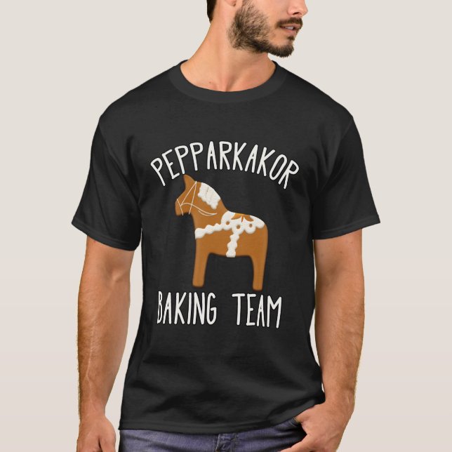 Pepparkakor Baking Team Svenska julkakor T Shirt (Framsida)