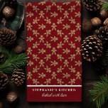Pepparkaksgubbe Polka Dot Red Anpassningsbar jul Kökshandduk<br><div class="desc">Ta med helgdag till köket med den här anpassningsbarna röda pepparkaksgubben, polka, julhandduk. Den här festhandduken kan vara personlig med ditt namn eller speciella meddelande och har en lekfull pepparkaksgubbe mönster på en röd prickbakgrund. En roligt och ett praktiskt sätt att lägga till lite julanda till ditt köksskåp eller till...</div>