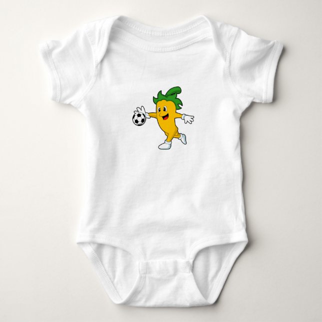 Pepper Vegan som fotbollsspelare med fotboll.PNG T Shirt (Framsida)