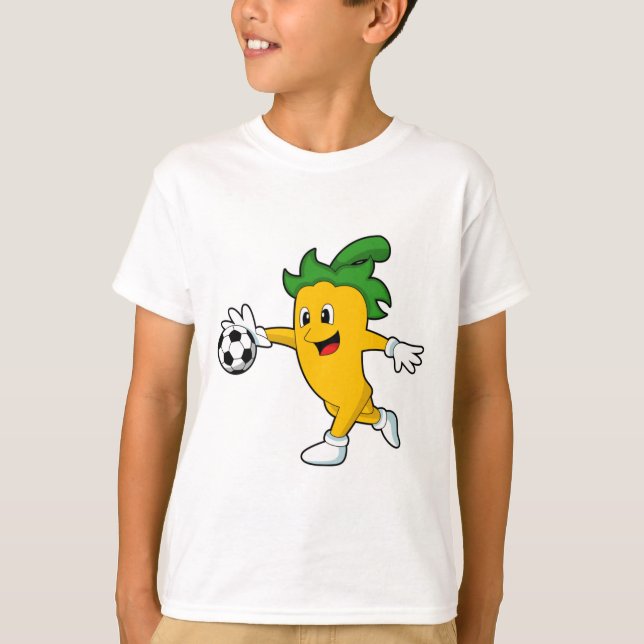 Pepper Vegan som fotbollsspelare med fotboll.PNG T Shirt (Framsida)
