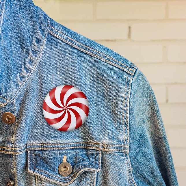 Peppermint Candy Button Knapp (Show your sweet tooth with a peppermint candy button. )