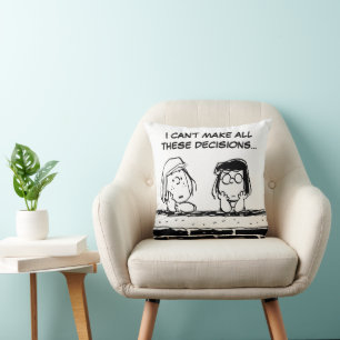Peppermint Patty & Marcie vid muren Kudde
