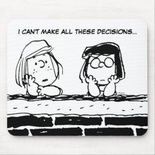Peppermint Patty & Marcie vid muren Musmatta