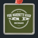 Pere Marquette River Michigan Kayaking Julgransprydnad Metall<br><div class="desc">Pere Marquette-Vilden och floden Scenia förfaller västerut från Sjö County Michigan,  genom samhällena Baldwin,  Gren,  Walhalla,  Custer,  Scottville och Ludington,  och rinner slutligen ut i Sjö Michigan.</div>