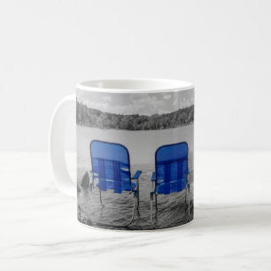 Perfekt Dag vid Sjö-Muggen av gråskalekaffe Kaffemugg