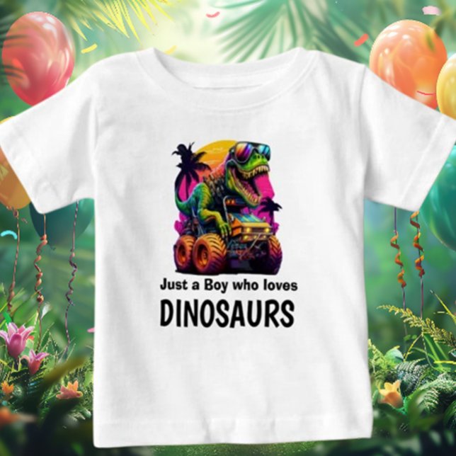 Perfekt dinosaurie-t-shirt för din lilla en t shirt (Celebrate with T-Rex! Dive into a vibrant dinosaur party filled with colorful decor and fun)