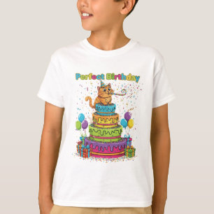 Perfekt födelsedag Söt tecknad katt på regnbågstår T Shirt