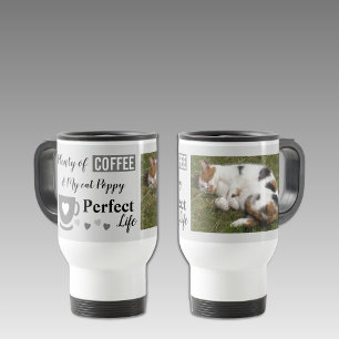 Perfekt mörk grått-foto av katthusdjur och kaffebr resemugg