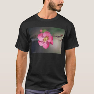 Perfekt Rosa Blommar Quince T-shirt