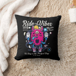 Perfekt till lycklig | Lönsam monster i fred | Kudde