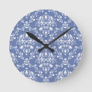Periwinkle Blue and White Damask Rund Klocka