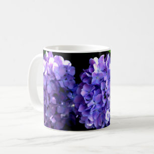 Periwinkle hydrangeas lila blommor blåa blommor kaffemugg