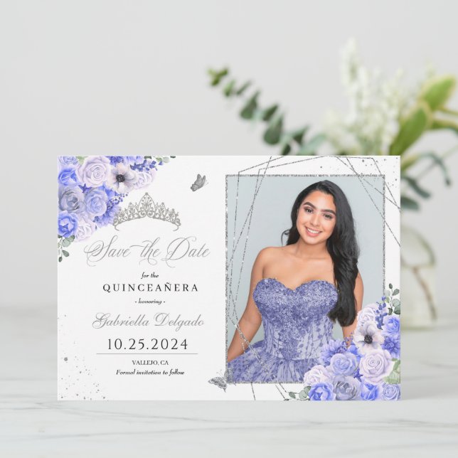 Periwinkle Silver Quinceañera Spara Datum Foto Inbjudningar (Stående Fram)