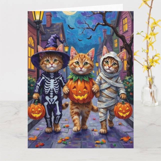 Perserkatten går runt och bugar på Halloween-kosty Kort (Gul blomma)