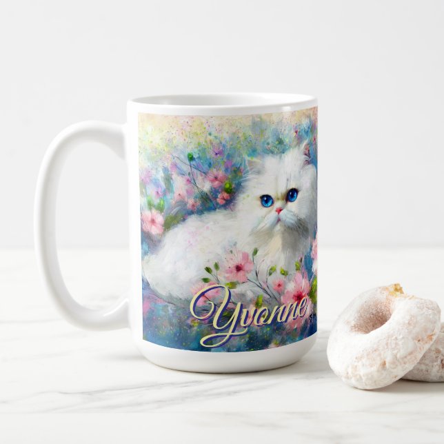 Persian Cat Blue Eyes in Pink Flowers Personalized Kaffemugg (Med munk)
