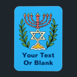 Persian Magen David Menorah Magnet<br><div class="desc">Bilden har anpassats från en antikisk persisk judisk bricka och innehåller en menorah med en Magen David (David-stjärnan) som är inramad av oliv grenar. Den ursprungliga,  handmålade bildens defekter har bevarats.</div>