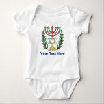 Persian Magen David Menorah T-shirt<br><div class="desc">Bilden har anpassats från en antikisk persisk judisk bricka och innehåller en menorah med en Magen David (David-stjärnan) som är inramad av oliv grenar. Den ursprungliga,  handmålade bildens defekter har bevarats.</div>