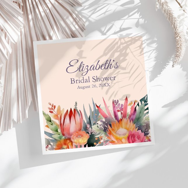 Persika Fuzz Tropiska Blommor Bröllopsdusch Pappersservett (Peach Fuzz Tropical Flowers Bridal Shower Napkins on a sunny white table with dry palm leaf.)