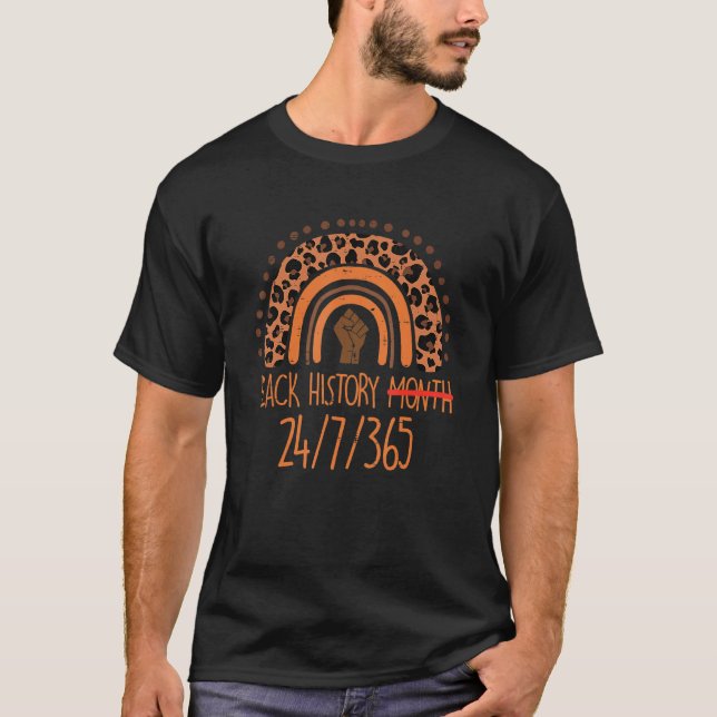 Persika Leopard Regnbåge Knut Svart Historia 24 7  T Shirt (Framsida)