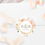 Persikokuvert,  kuvert och Guld Bröllop-kuvert / F Runt Klistermärke<br><div class="desc">Elegant engrammad bröllop-kuvertförsegling eller favoritdekal med vackra vattenfärgsdetaljer i blommigten i en vacker blandning av persikor, orange, rosa, kräm och champagnenyans. Centrera i vitt med initialer och andra textraden i gyllene nyanser. Två storleka alternativ och flera formalternativ att välja mellan. Grund-textraden kan användas för händelsens datum, radering eller för fodral...</div>
