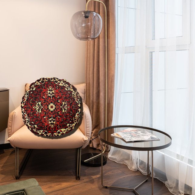 Persisk matta med mörk röd och kräm rund kudde (Skapare uppladdad)