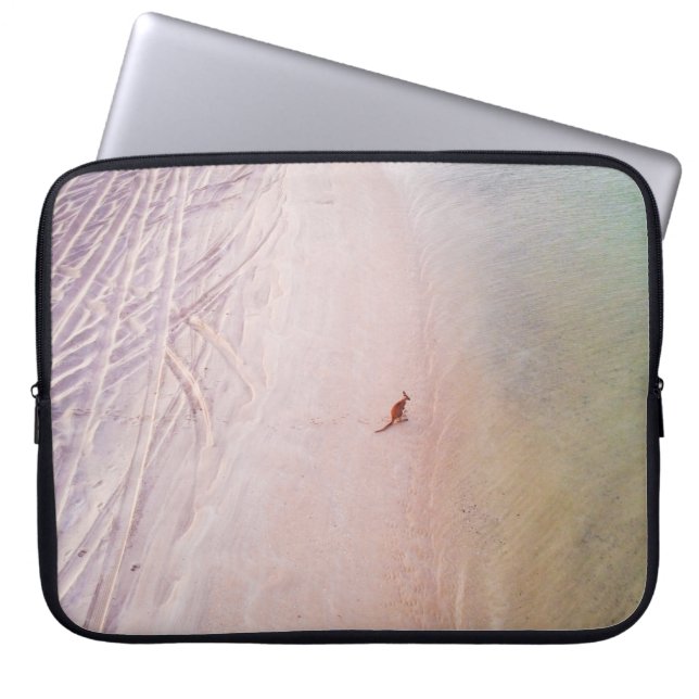 PERSON I BEACH LAPTOP FODRAL (Framsidan)