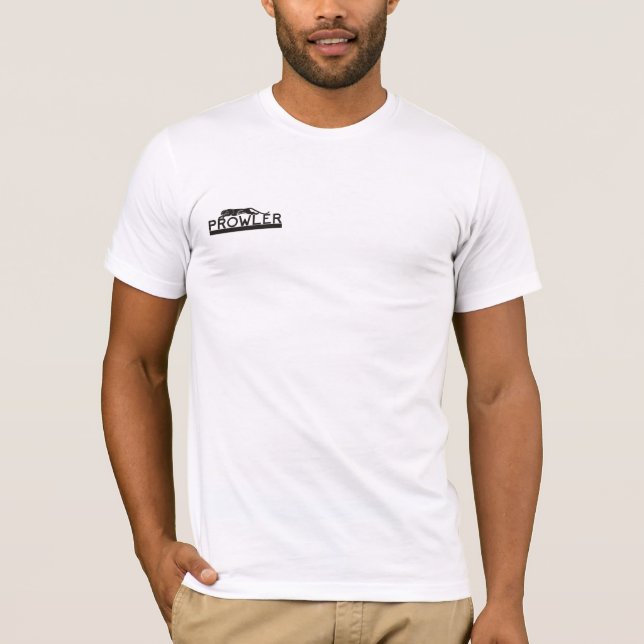 Person som stryker omkring tee shirt (Framsida)