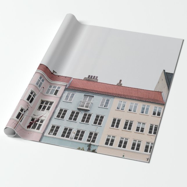 PERSON SOM TAR BILD I STRUKTURER PRESENTPAPPER (Utrullad)