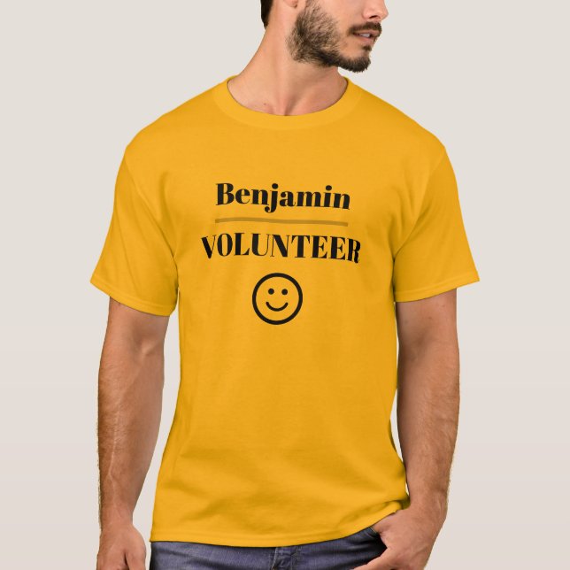 Personal för anpassat namn för Volunteer Badge T Shirt (Framsida)