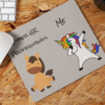 Personal HR Unicorn Horse Funny Gift Musmatta<br><div class="desc">Den här designen har skapats genom digital grafik. Det kan vara personlig i området att tillhandahålla eller anpassa genom att klicka för att anpassa ytterligare alternativ och ändra namn, initialer eller ord. Du kan också ändra texten färg och stil eller ta bort texten för en bilddesign. Kontakta mig på colorflowcreations@gmail.com...</div>