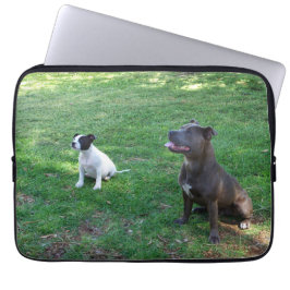 Personal som väntar på välsmakande behandlingar. laptop fodral