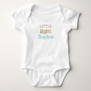 PERSONALISERAD LILLA SYSTER ett-delad T Shirt