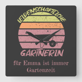 personalisierbares Design Gärtnerin Fyrkantig Klocka