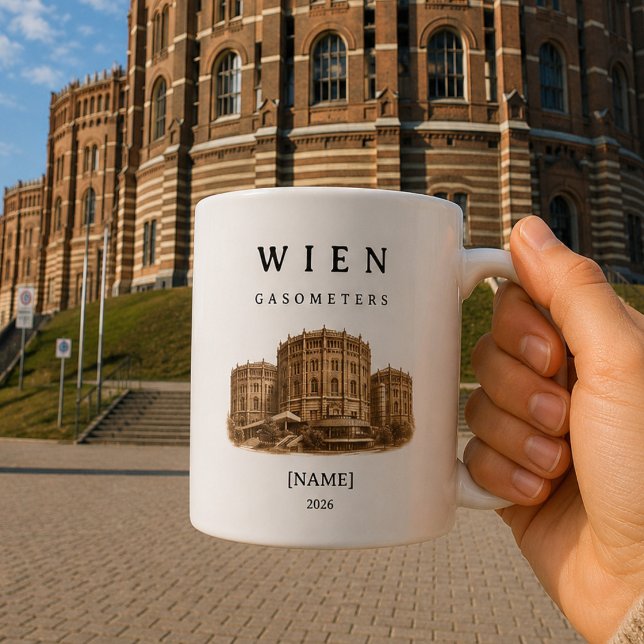 Personalisierte Wien Gasometer Tasse | Name & Jahr Kaffemugg (Erlebe Wien aus einer ganz besonderen Perspektive – direkt in deiner Hand.)