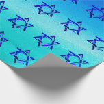 Personalize HANUKKAH HEBREW STARS Wrapping Papper Presentpapper<br><div class="desc">LYCKLIG HANUKKAH Helgdag Wrapping Papper med Chanukah-symbol - Hebrew Magen David / stjärnor av David/ PERSONLIG ANPASSNINGSBAR Gift Wrap! Helgdag Omslagning av Papper perfekt till festen under säsongen. . Unik Hanukkah-papper för dina gåvor! Det kan vara personlig med text, bild eller minne. Ljug på dina nära ansikte den här julhelgen!...</div>