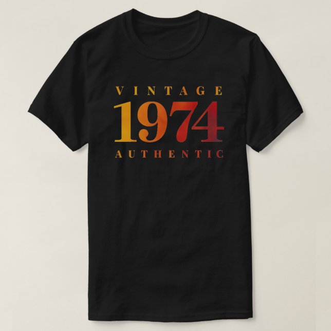 Personalized 1974 Print, Retro Inspired Birthday T Shirt (Design framsida)