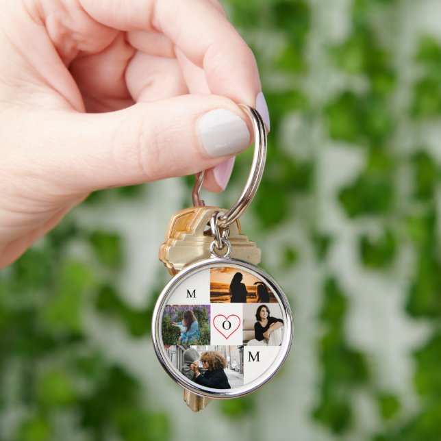 Personalized 4-Photo Collage Mom Monogram Rund Silverfärgad Nyckelring (Hand)