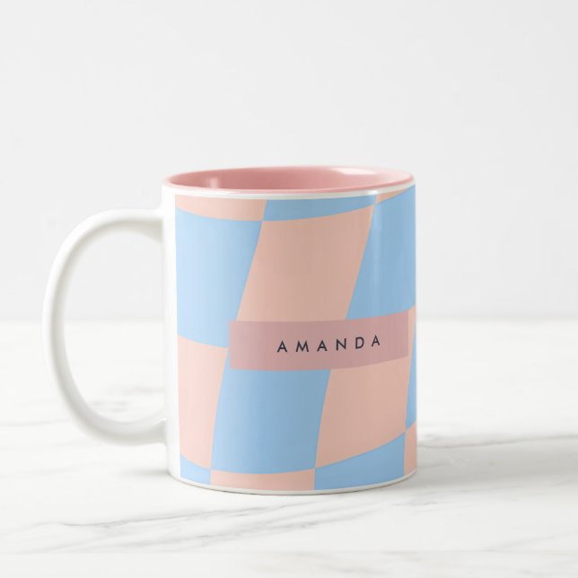 Personalized Baby Blue and Peach Wavy Checkered Två-Tonad Mugg (Vänster)
