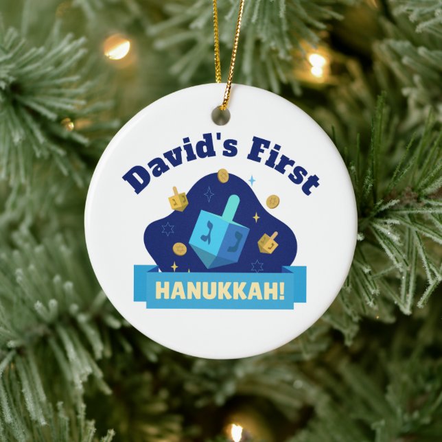 Personalized “Baby's First Hanukkah” with Dreidel Julgransprydnad Keramik (Träd)