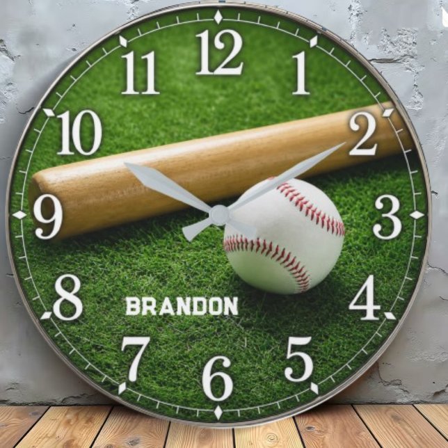 Personalized Baseball Bat and Ball on Green Field Stor Klocka (Skapare uppladdad)