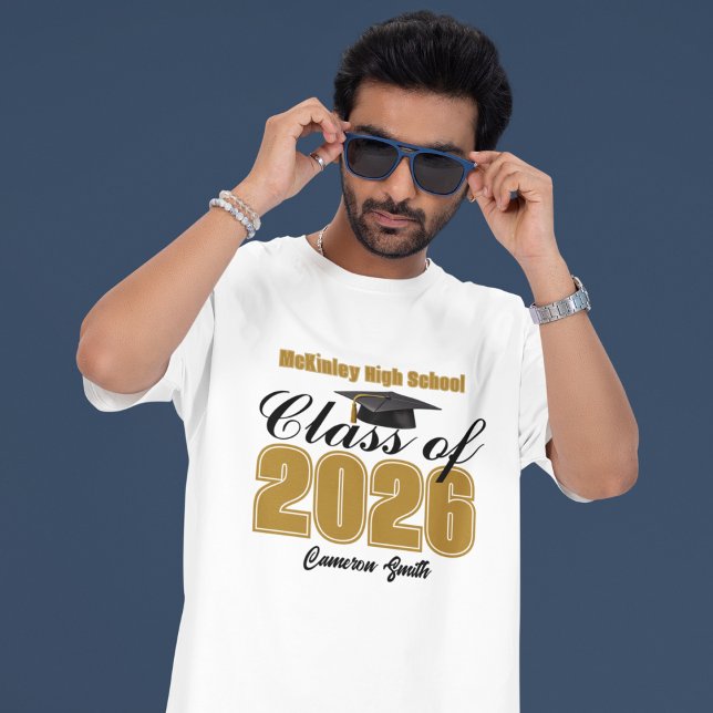 Personalized Black Gold Class of 2026 Graduation T Shirt (Skapare uppladdad)