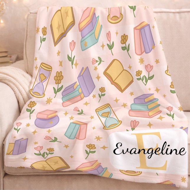 Personalized Bookish Magic Pastel Girl Name Pink Fleecefilt (Skapare uppladdad)