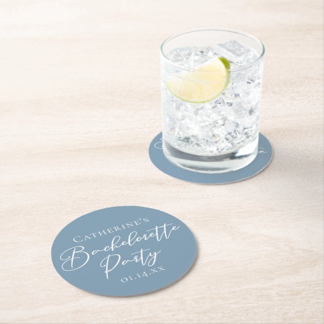 Personalized Chic Dusty Blue Bachelorette Party Underlägg Papper Rund (Insitu)