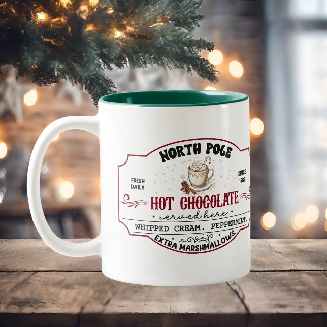 Personalized Christmas Hot Cocoa  Två-Tonad Mugg (Skapare uppladdad)
