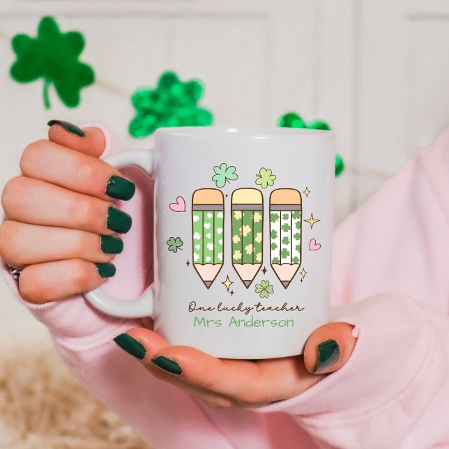 Personalized Cute One Lucky Teacher Retro Pencil Kaffemugg (Skapare uppladdad)