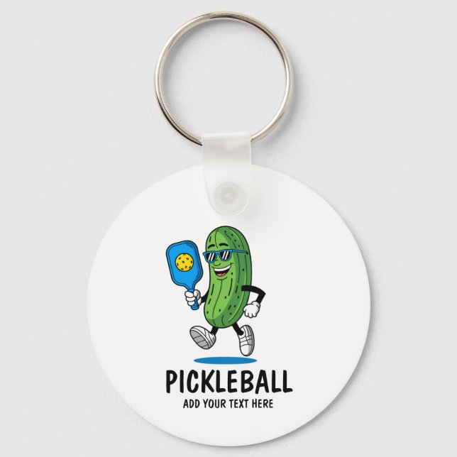 Personalized Cute Pickle Playing Pickleball Funny Nyckelring (Framsida)